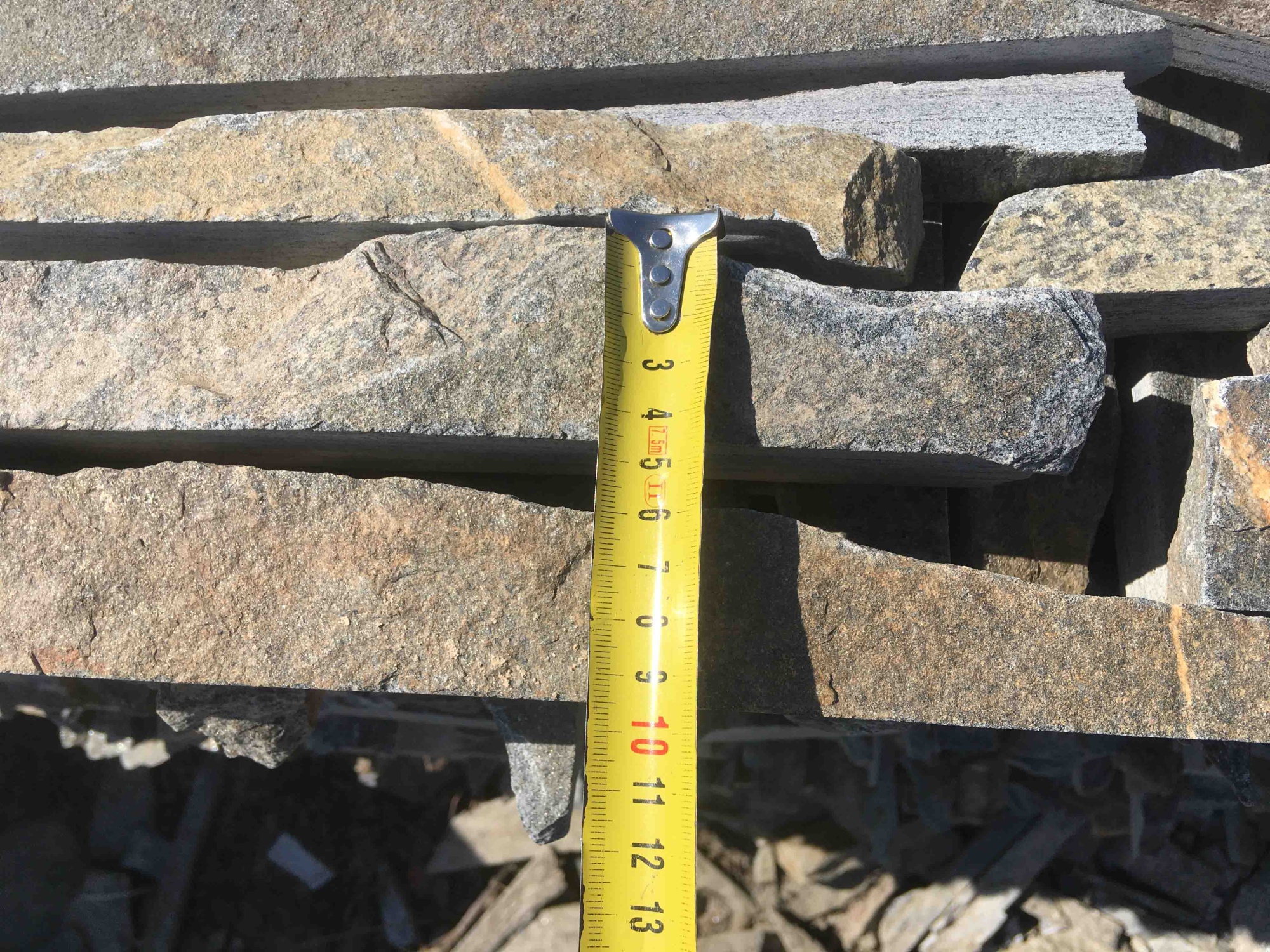 Горбушка златолит мультиколор для облицовки купить в Татарске