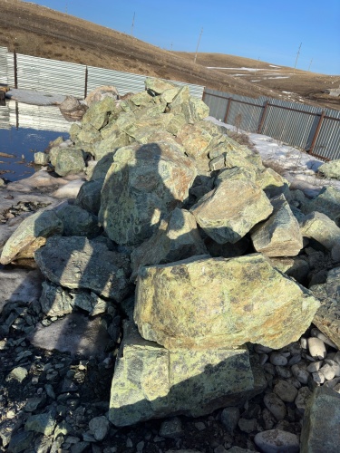 Камни для ландшафтного дизайна зелёные 10-60 килограмм купить в Татарске