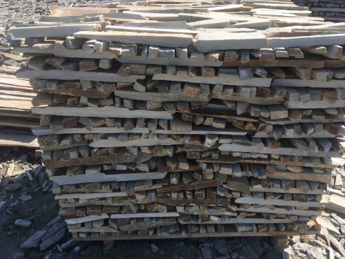 Горбушка златолит золотистый для облицовки купить в Татарске