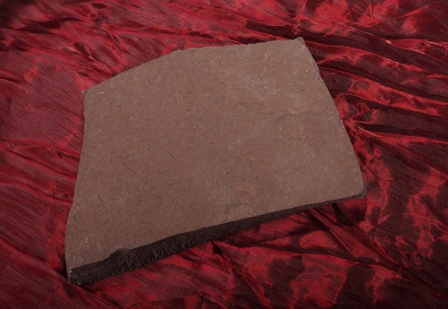 Плитняк лемезит бордовый для цоколя 1,5-2 см купить в Татарске