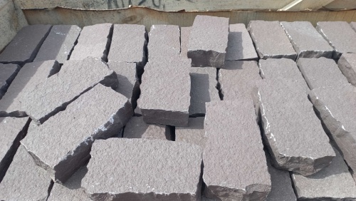 Брусчатка колотая красная